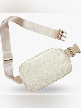 NWT Citrusy Boutique Fleece Belt Bag Sherpa Fanny Pack Extended Strap Cream
